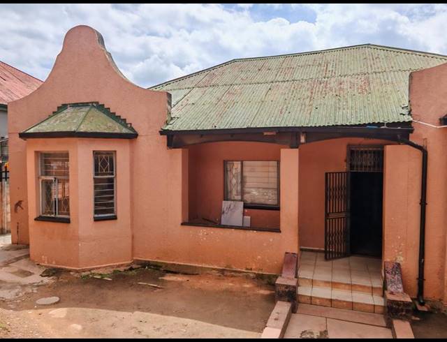 16 BEDROOM HOUSE FOR SALE IN BELLEVUE EAST